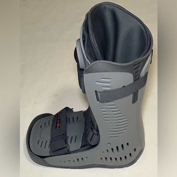 OSSUR FORM FIT TALL WALKING MEDICAL ANKLE BOOT SIZE 7-9.5 - Picture 1 of 13